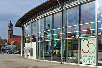 GRAMMER Solar gratuliert dem ACC zu seinem 30-Jährigen! Feiern Sie mit, 30 Jahre Amberger Congress Centrum!